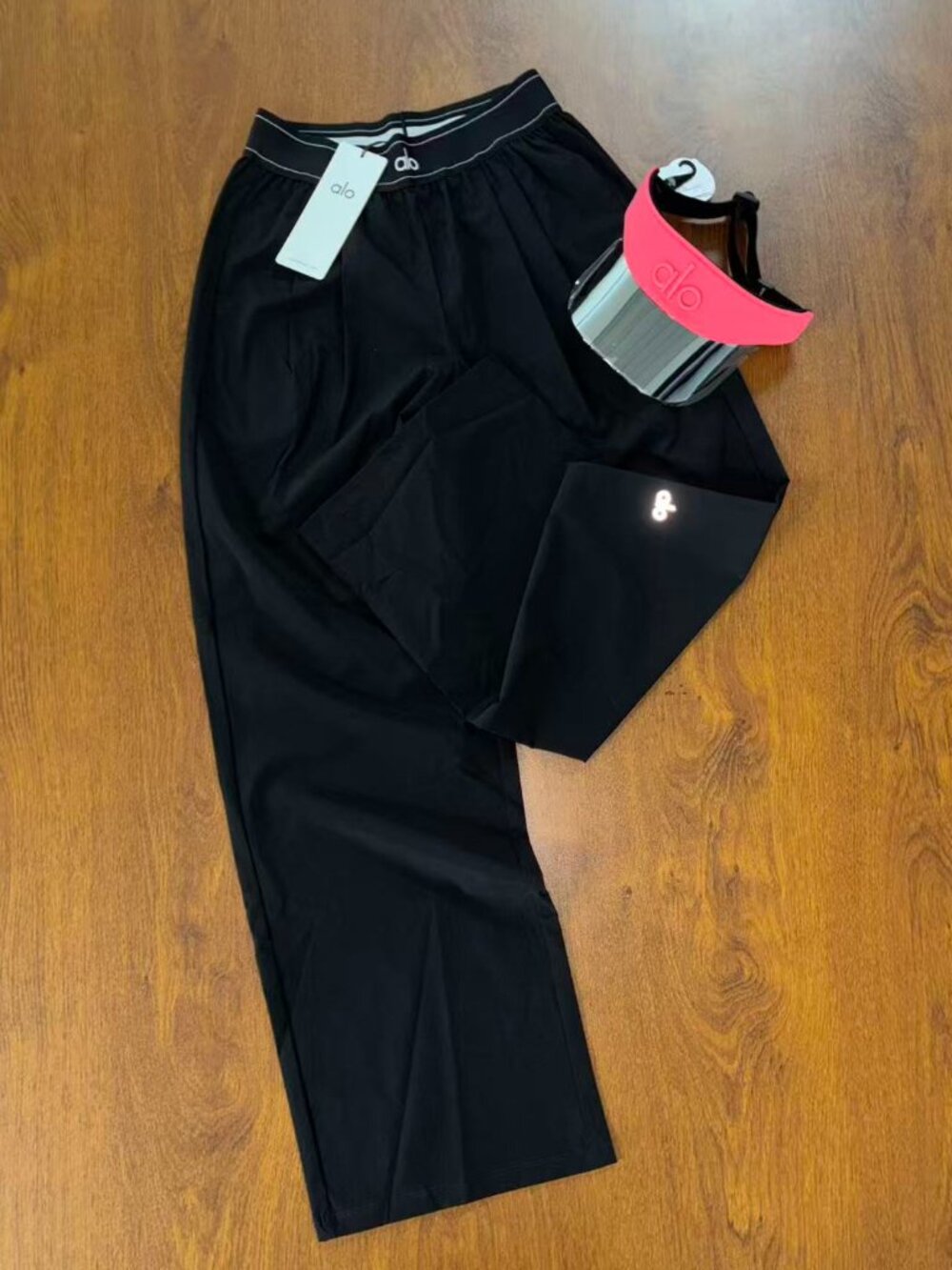 👜ALO Yoga Black High Street Suit Pants Regular Size 30 Inches - Picture 2 of 5